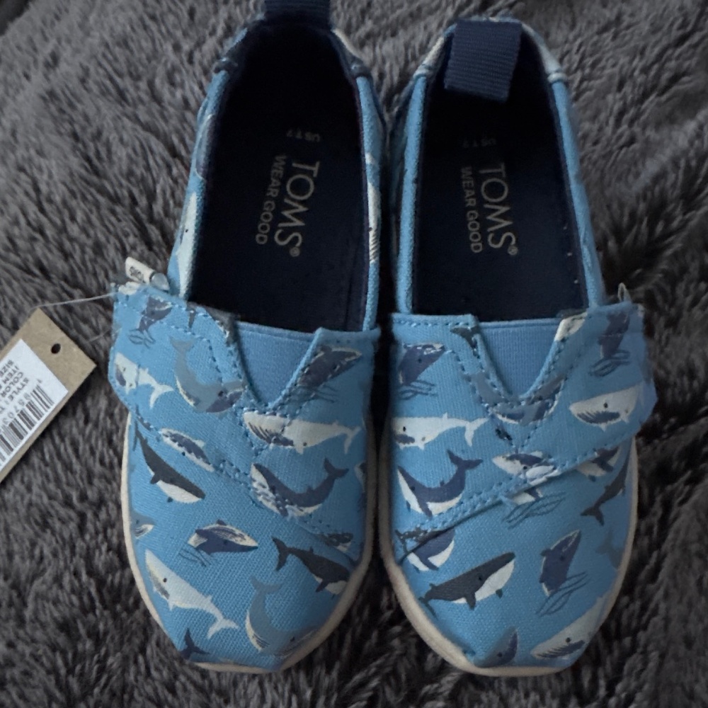 Toms shoes